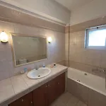 άνετη για απόδραση στη λίμνη πλαστήρα *