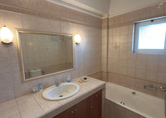 άνετη για απόδραση στη λίμνη πλαστήρα *